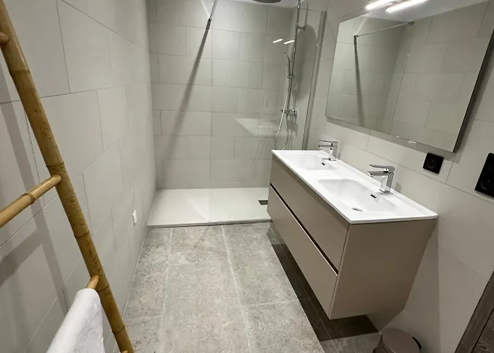 Du Chateau D'eau شقة *