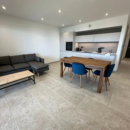 Du Chateau D'eau Apartment